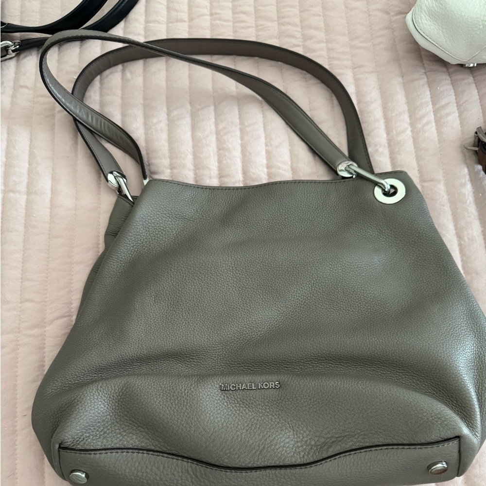 Gray Raven Large Leather Shoulder Bag